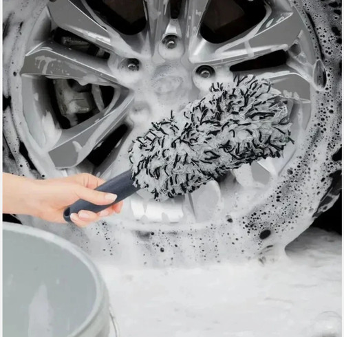 Microfibre wheel cleaning - wheel,